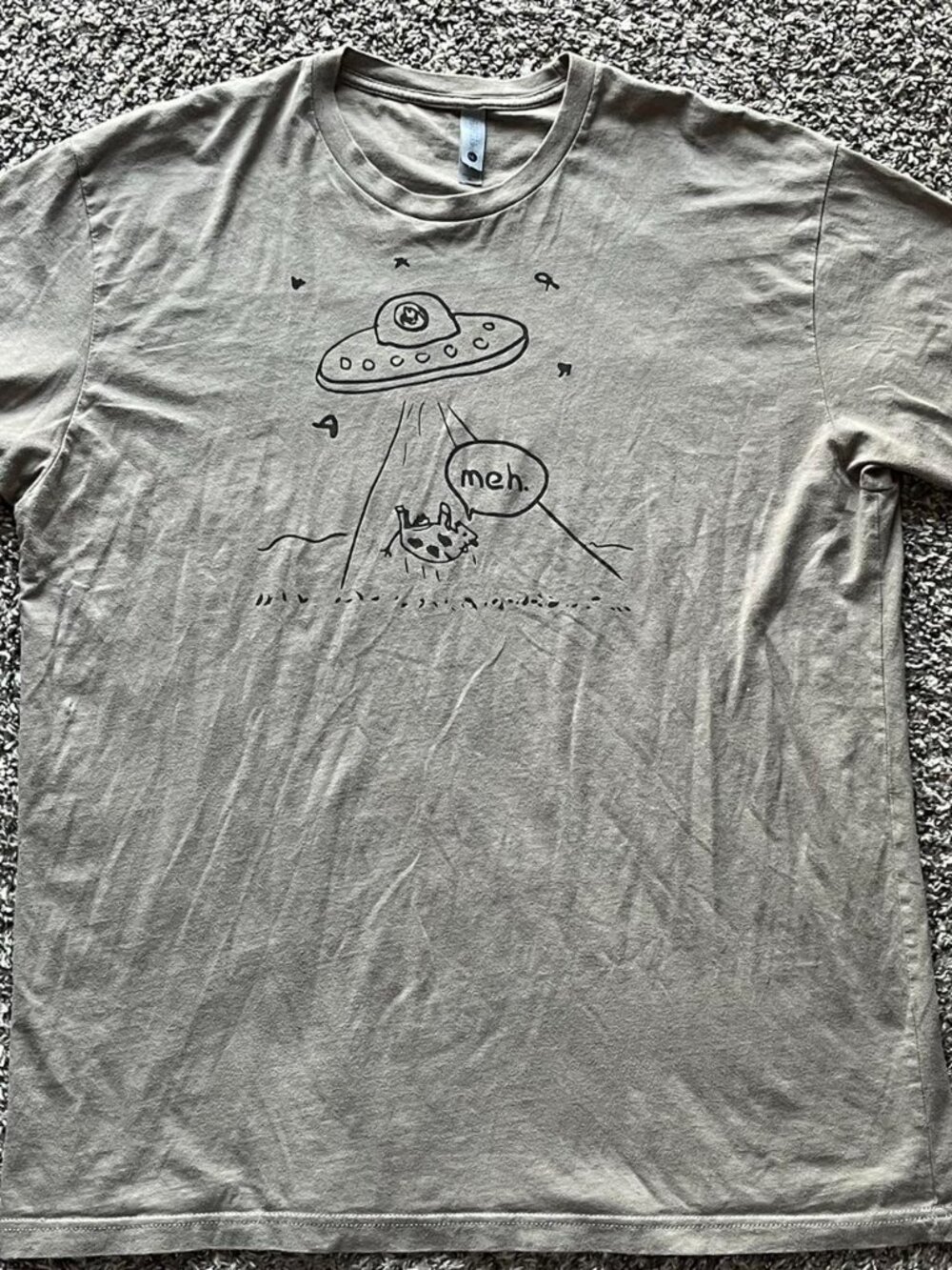 Gray UFO T-Shirt Size Mens XL Relaxed Fit Casual Funny Cartoon Drawing Punny Tee - Picture 2 of 6